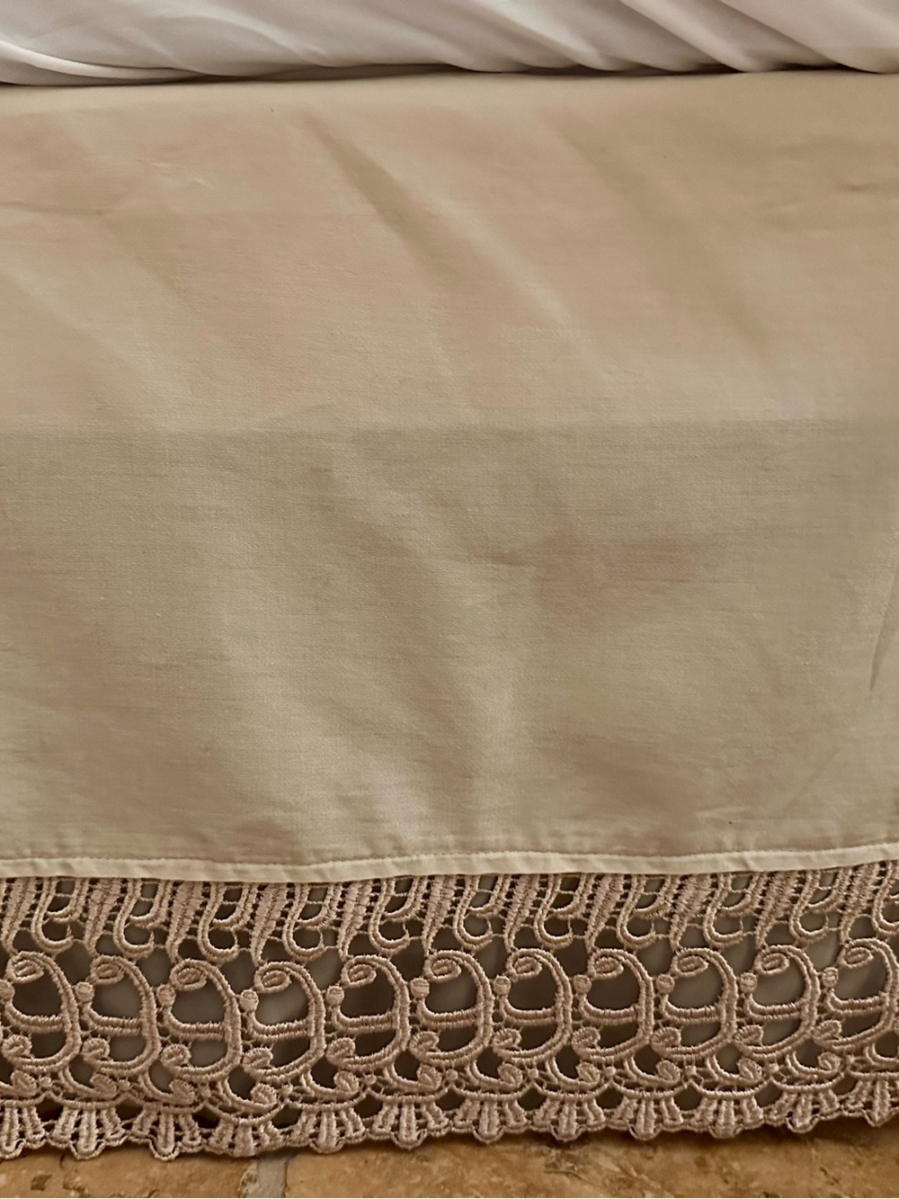 Queen dust ruffle  Lace edge